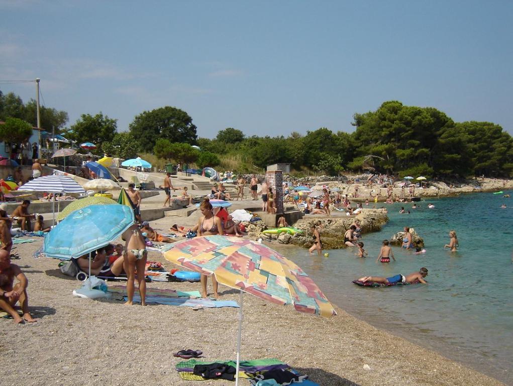 Villa Kucan Porat  Buitenkant foto